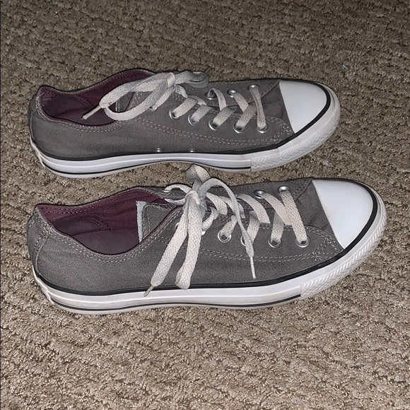 gray lightly worn converse - Picture 3 of 6